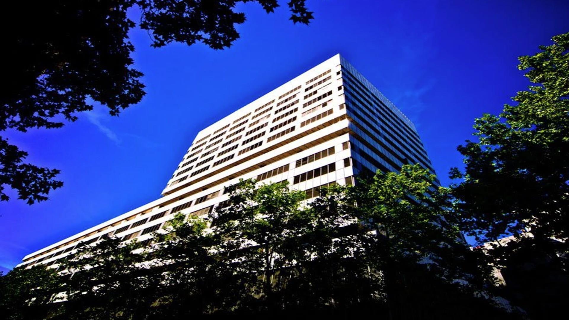 Eurobuilding 2 Suites image