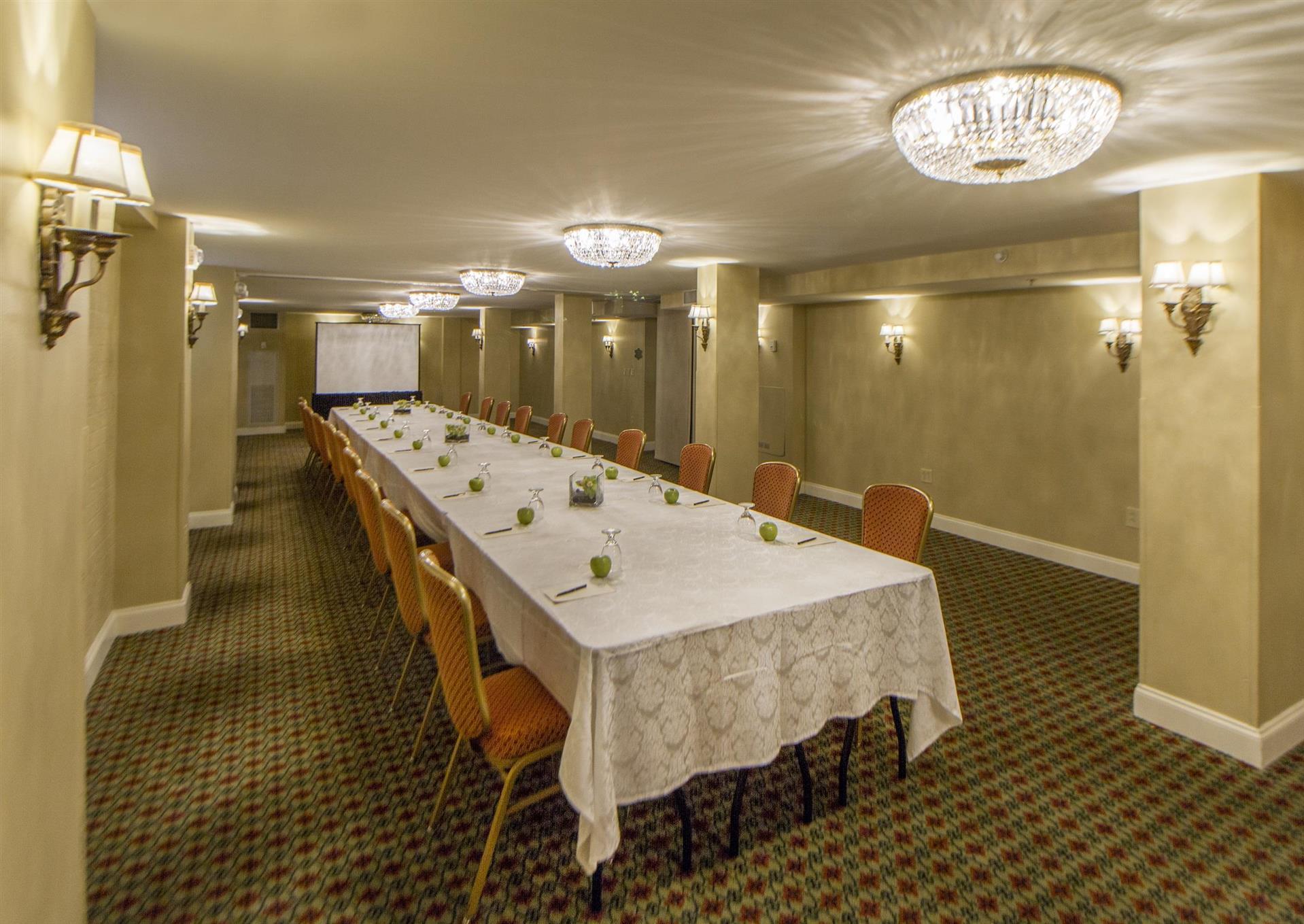 Изображение помещения для встречи