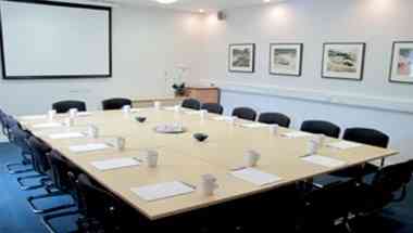 Poole Accident Repair в Poole, GB1