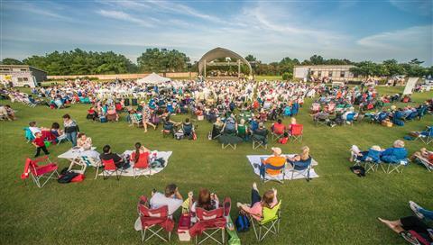 Mattie Kelly-concerten in het dorp