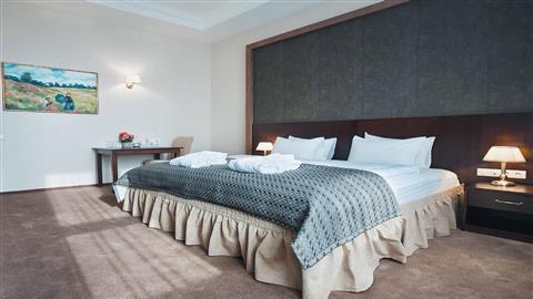 Tsunami Hotel in Dnipropetrovsk, UA