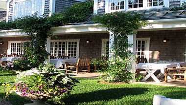 Brass Lantern Inn в Nantucket, MA