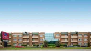 Comfort Suites Oakbrook Terrace near Oakbrook Cent в Oakbrook Terrace, IL