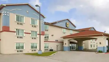 Super 8 by Wyndham Alvarado en Alvarado, TX