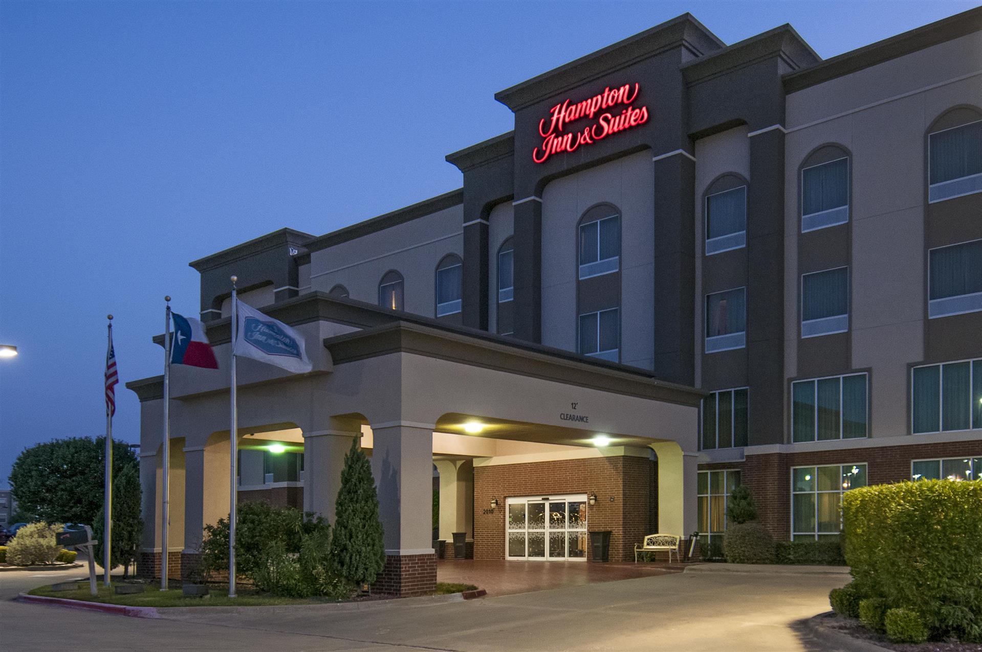 Hampton Inn & Suites Waxahachie image