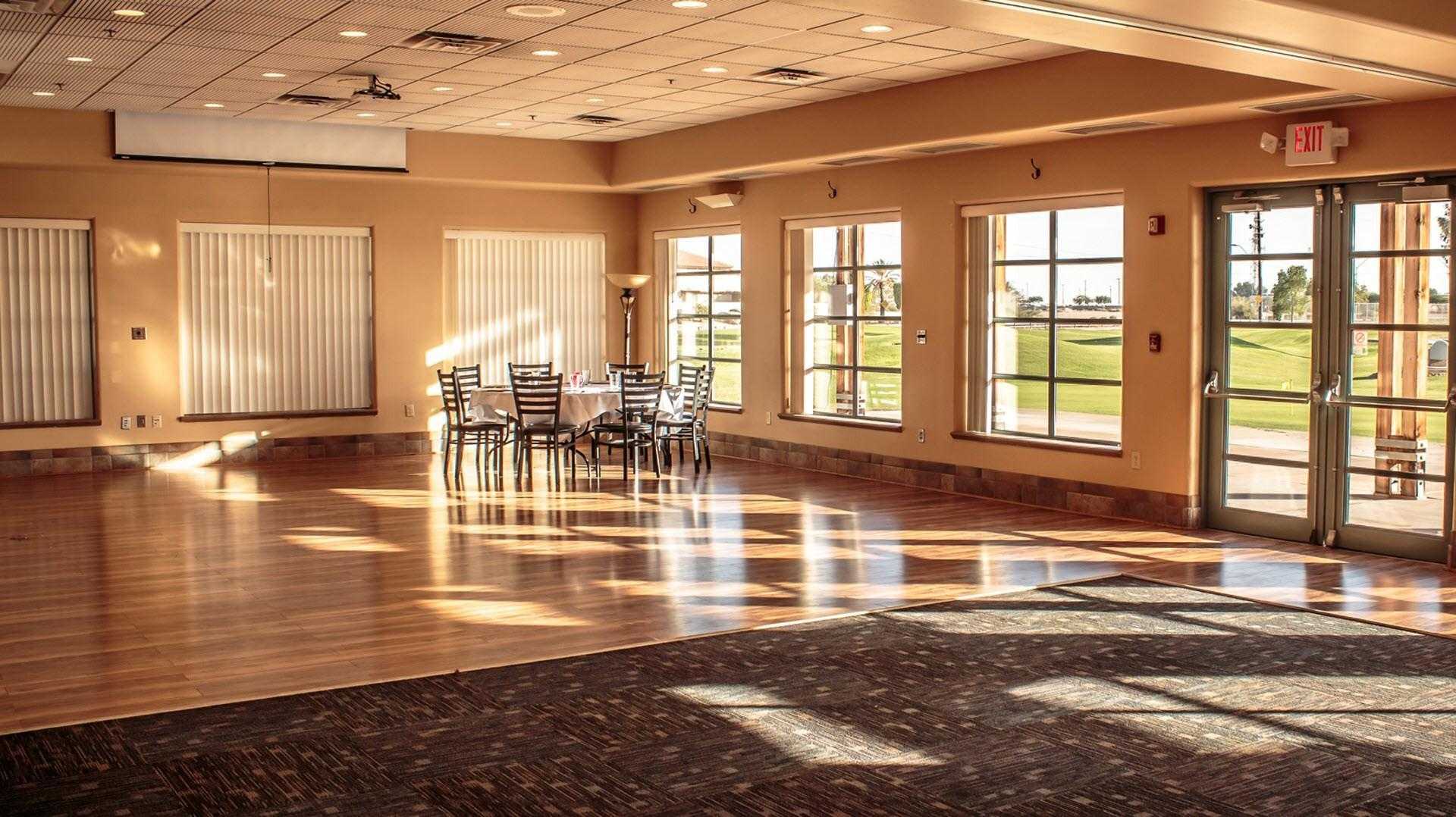 The Patio Restaurant at The Hills в Yuma, AZ