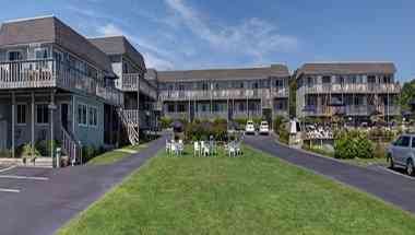 Hartman's Briney Breezes Motel в Montauk, NY