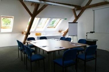 Hotel An der Wasserburg в Wolfsburg, DE