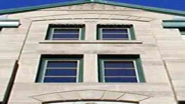 Hotel Bonaparte в Montreal, QC