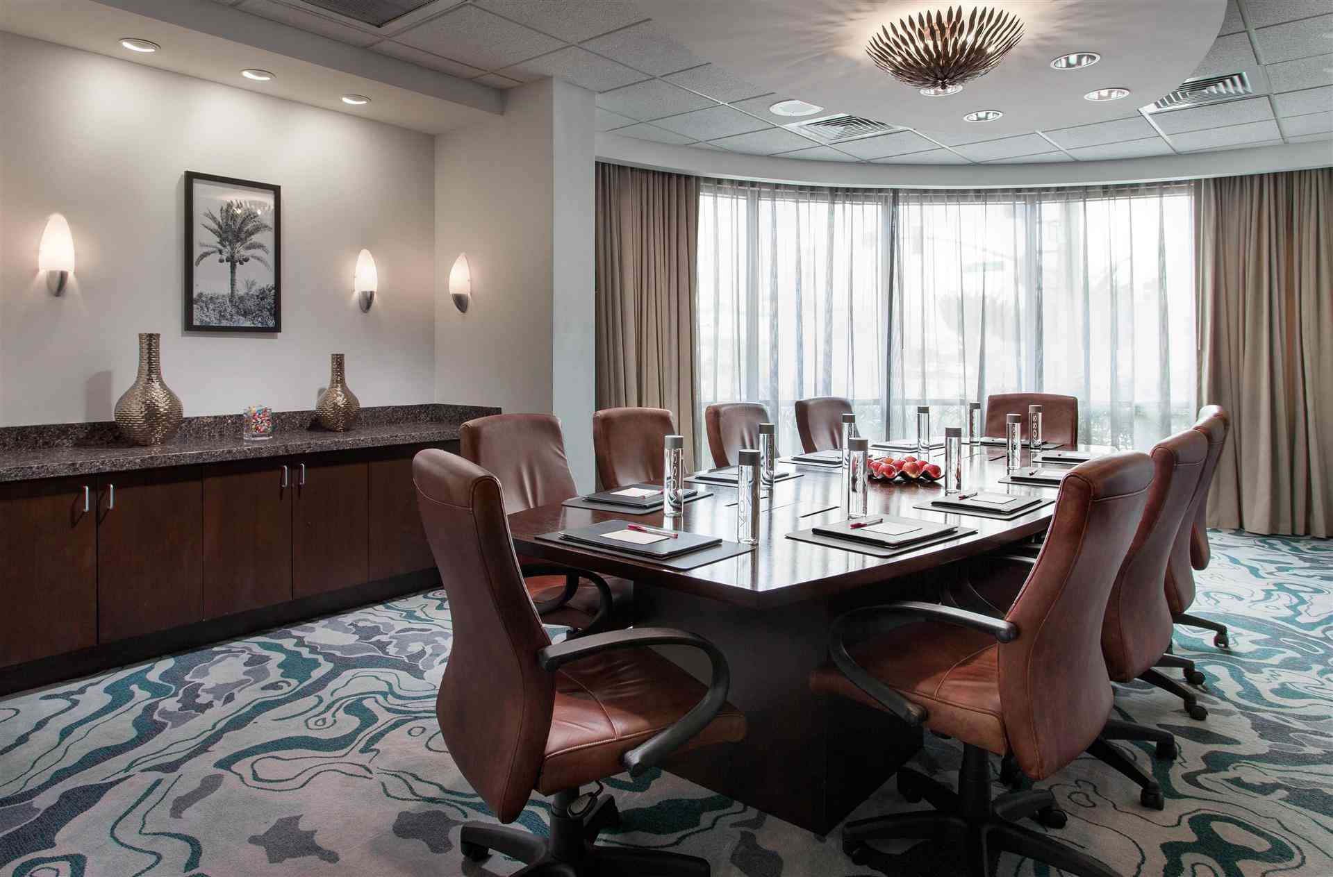 Residence Inn by Marriott Los Angeles Burbank/Downtown в Burbank, CA