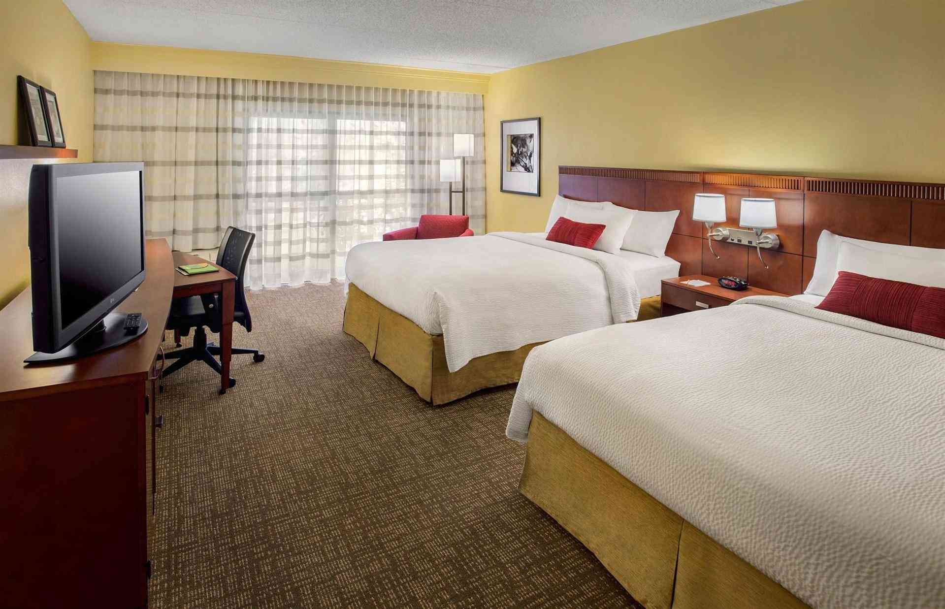 Courtyard by Marriott Tarrytown Westchester County в Tarrytown, NY