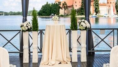 Apvalaus Stalo Klubas i Trakai, LT