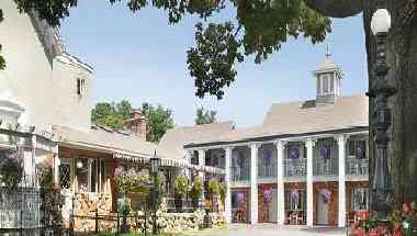 Carriage House Inn em Saratoga Springs, NY