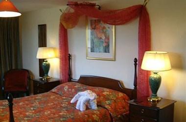 The Dark Barn в Gloucester, GB1