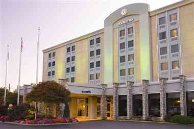 DoubleTree by Hilton Hotel Pittsburgh Airport в Moon Township, PA