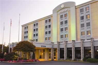 DoubleTree by Hilton Hotel Pittsburgh Airport в Moon Township, PA