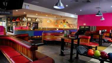 Hollywood Bowl Tolworth en Londres, GB1