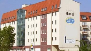 Sleep and Go Hotel image