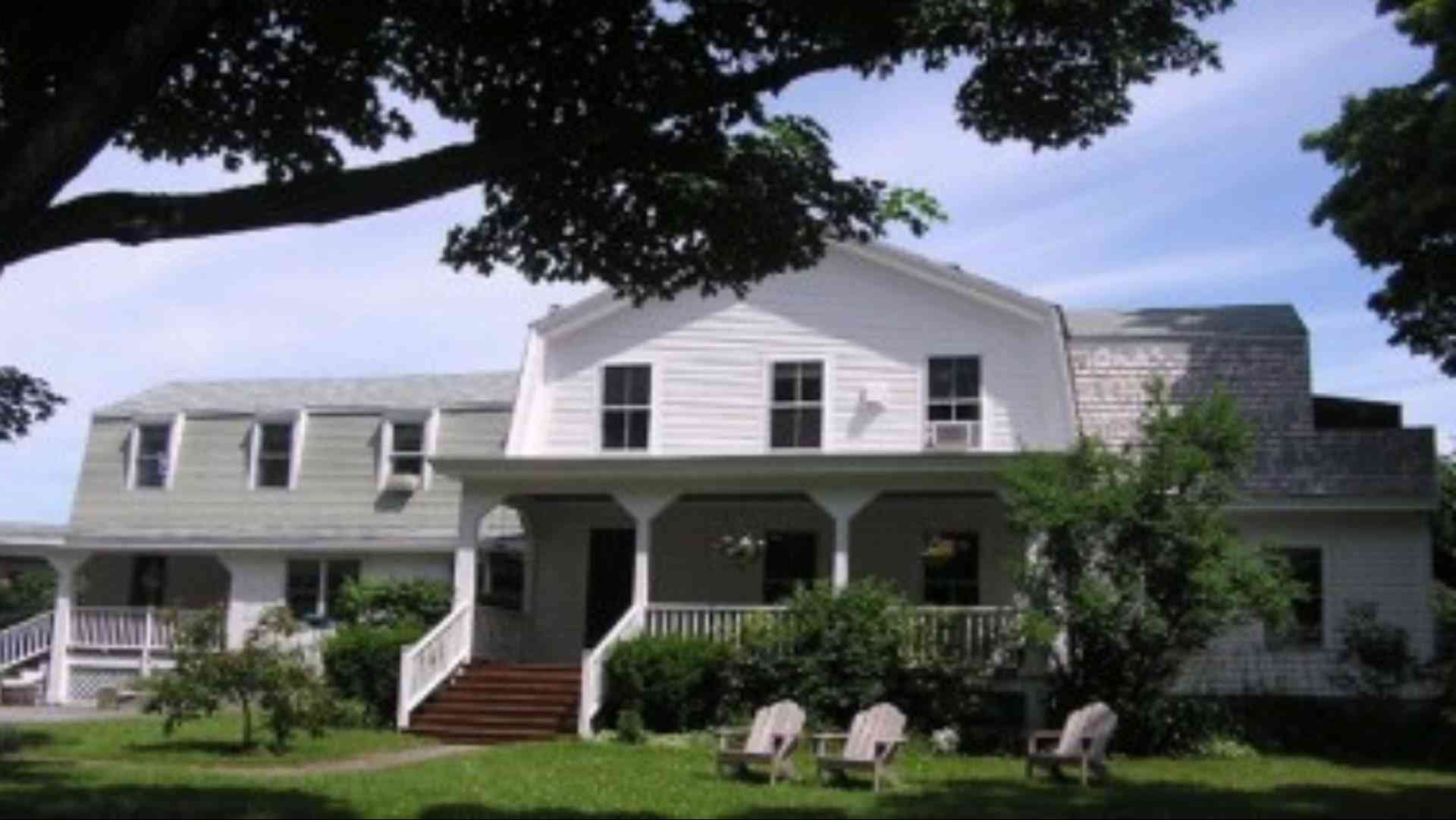 Maple Hill Farm Inn and Conference Center в Hallowell, ME