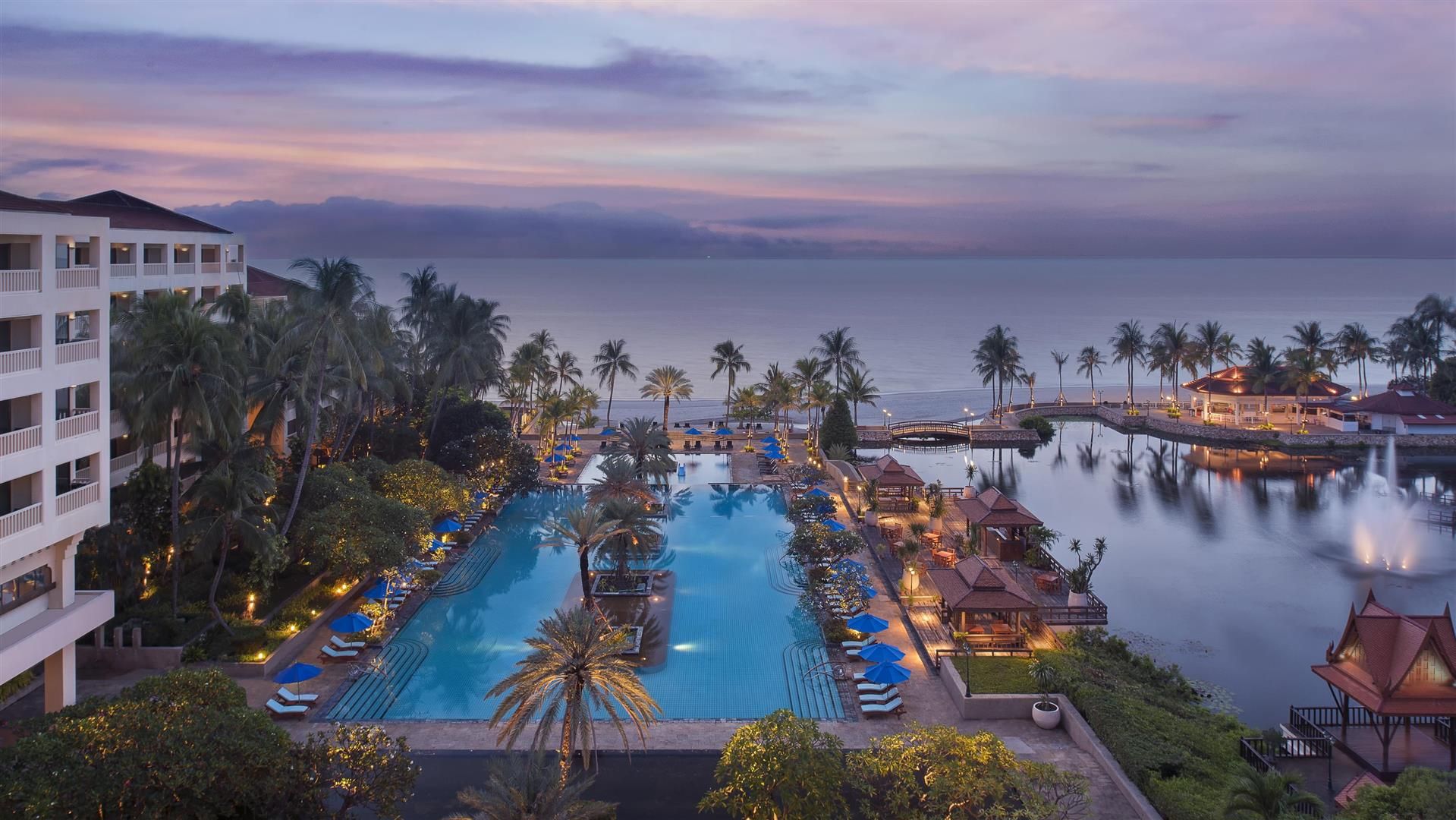 รูปสถานที่จัดงาน