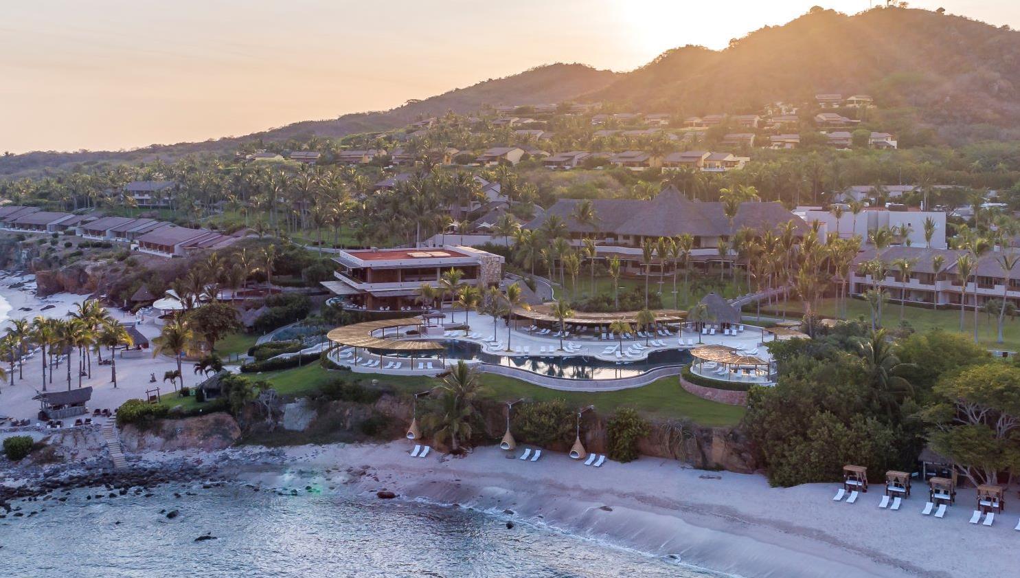 Four Seasons Resort Punta Mita image