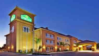 La Quinta Inn & Suites by Wyndham Fowler i Fowler, CA