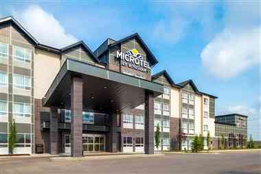 Microtel Inn & Suites by Wyndham Red Deer в Red Deer, AB