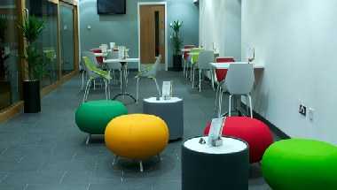 Douglas St Brides Hall в Lanark, GB2