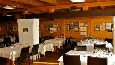 Hotel-Restaurant Mont-Vully in Haut-Vully, CH