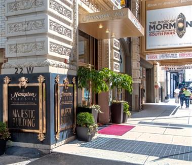 Hampton Inn Majestic Chicago Theatre District image