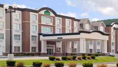 Wingate by Wyndham Ellicottville в Ellicottville, NY