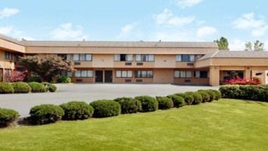 Ramada by Wyndham Coquitlam image