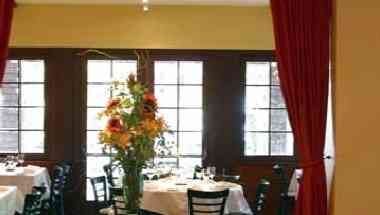 Danville, CAにおけるBridges Restaurant & Bar