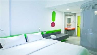 POP! Hotel Gubeng Surabaya в Surabaya, ID