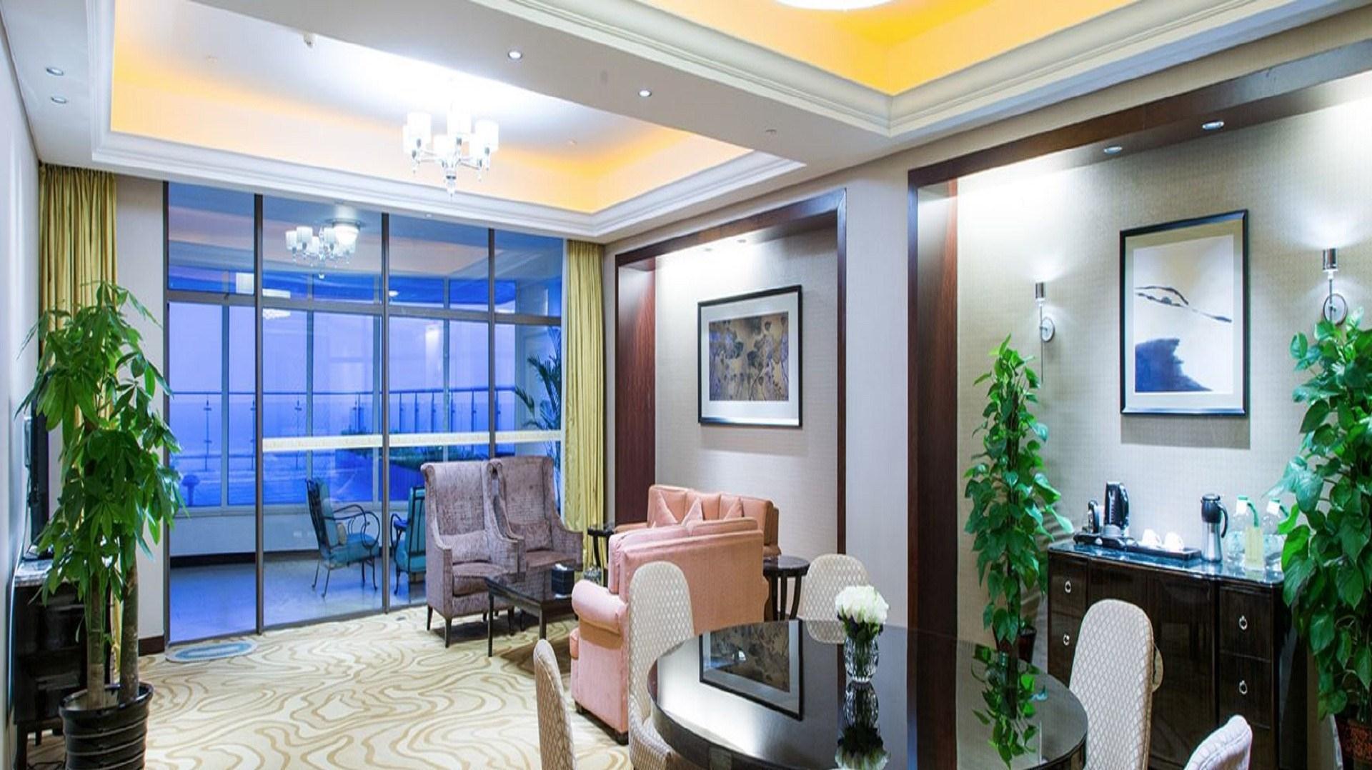 Landbridge Jinjiang Hotel image