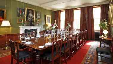 Aldourie Castle em Inverness, GB2