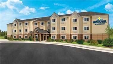 Microtel Inn & Suites by Wyndham New Martinsville в New Martinsville, WV
