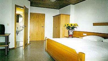 Hotel Restaurant Goldener Ochsen в Goppingen, DE