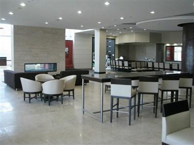 Embassy Suites by Hilton Newark Airport в Elizabeth, NJ