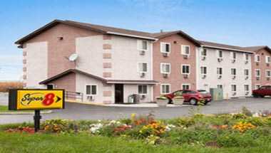 Super 8 by Wyndham Peru Starved Rock State Park en Perú, IL