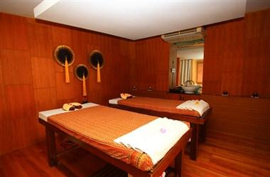 The Royal Palm Beach Front в Phuket, TH