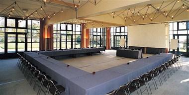 Chateau et Orangerie de Chatenay, Cergy, FR