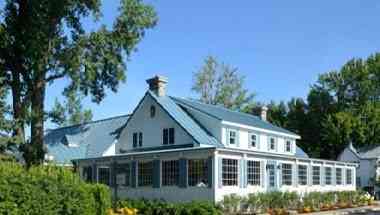 Auberge Handfield Inn a St. Jean-sur-Richelieu, QC