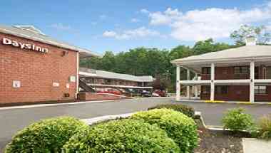 Days Inn by Wyndham Elmsford / White Plains в Elmsford, NY