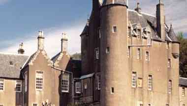 Kelburn Castle and Country Centre в Largs, GB2