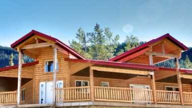 Overlander Mountain Lodge in Jasper, AB