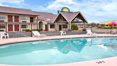 Knights Inn Cleveland, GA image