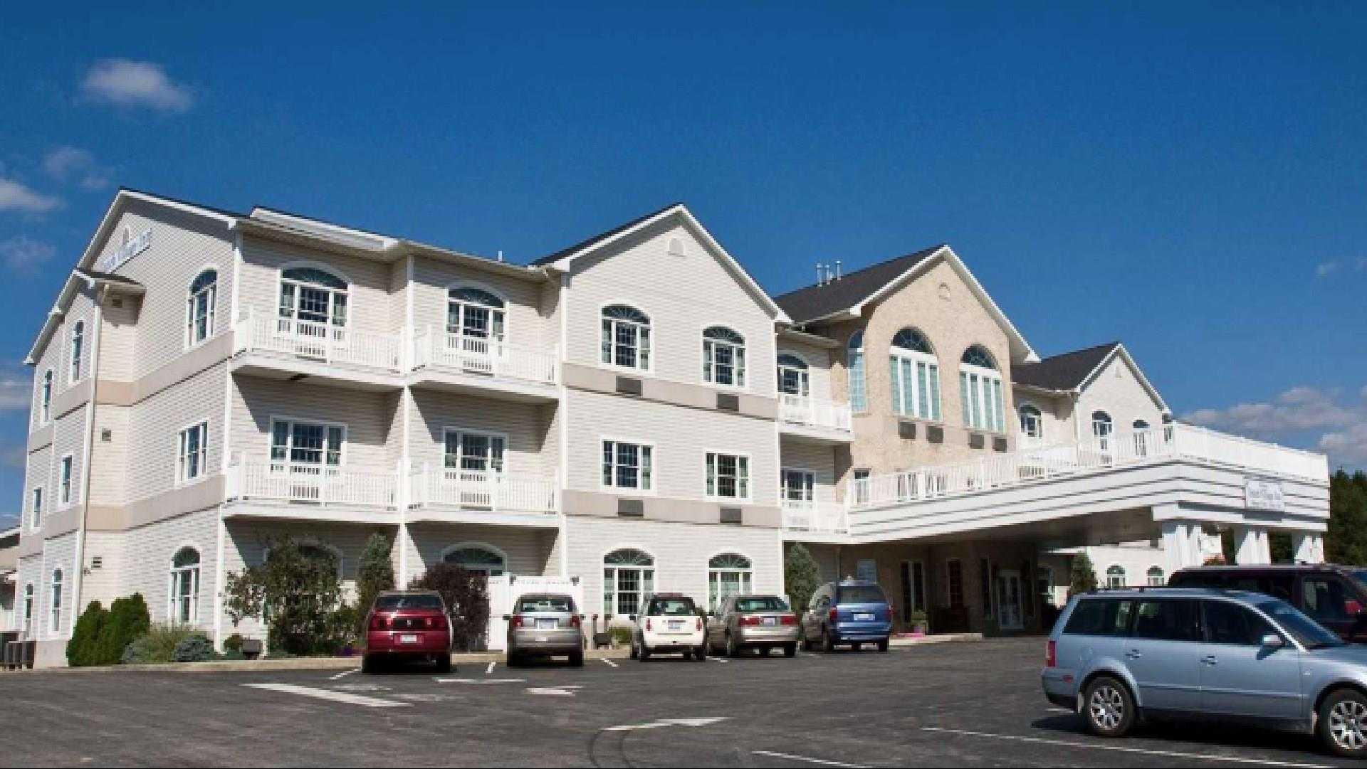 Best Western Plus Dutch Haus Inn and Suites a Columbiana, OH