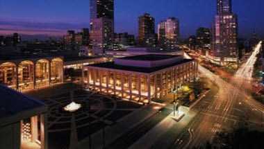 Avery Fisher Hall в New York, NY