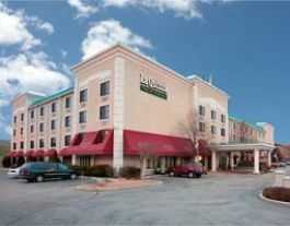 La Quinta Inn & Suites by Wyndham Milwaukee Bayshore Area a Glendale, WI